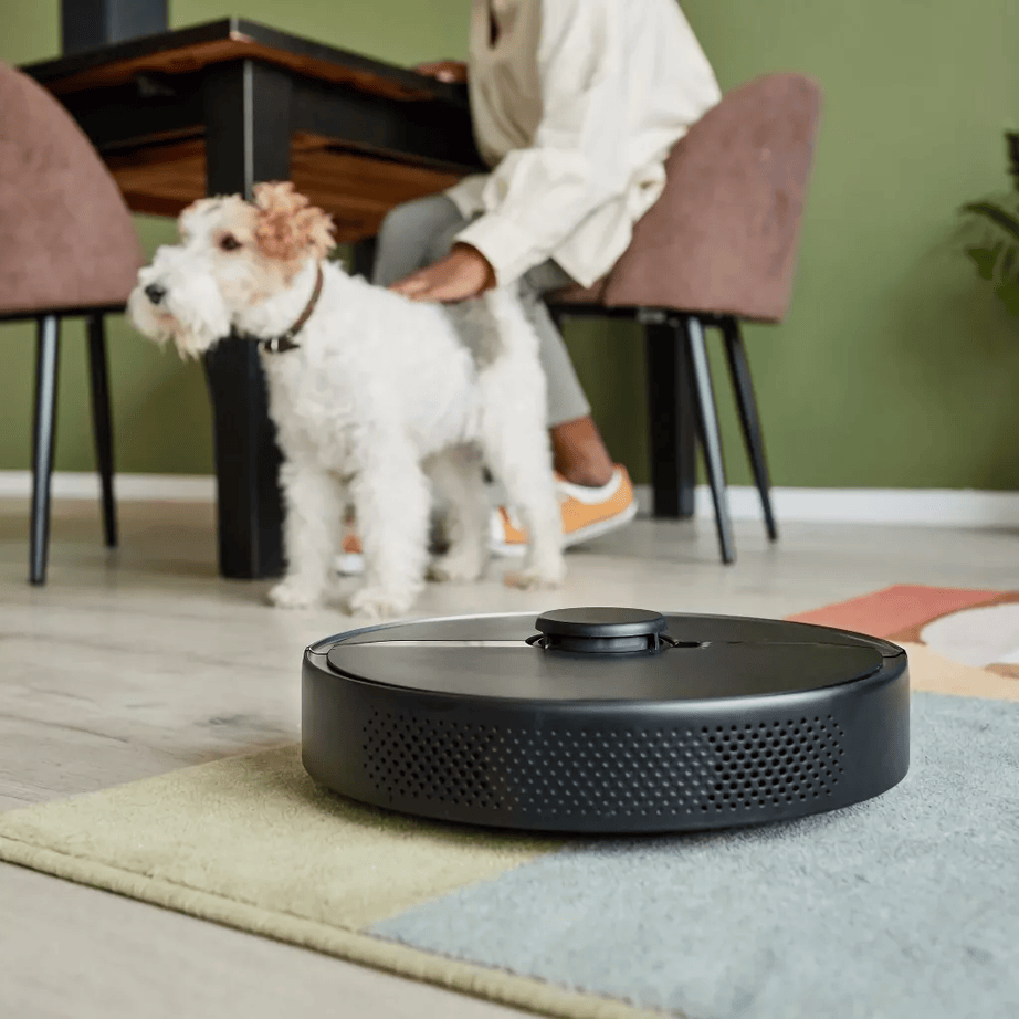 first robotic vacuum cleaner